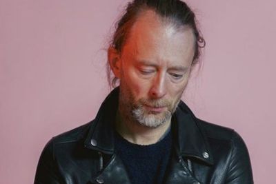 Di Single Barunya, Thom Yorke Ajak Bassis RHCP