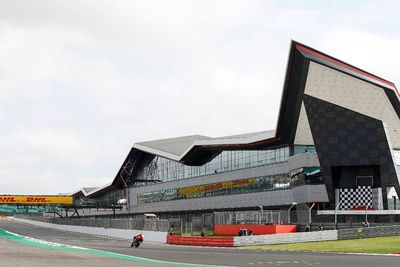 Aspal Baru, Silverstone Makin Seru