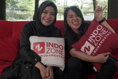 Tantri dan Chua Kotak Ngobrolin Lagu Growing Up Bersama Indozone