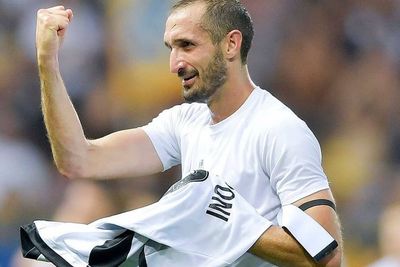 Chiellini Menepi, Juventus Pikir Ulang Jual Demiral dan Rugani