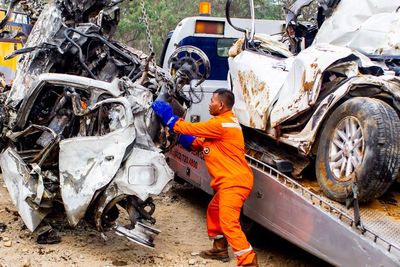 Kecelakaan Maut di BSD, Mobil SUV Dikendarai Bocah 15 Tahun Tabrak 3 Pemotor!