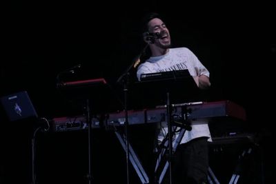 Menghidupkan Kembali Chester Bennington di Konser Mike Shinoda
