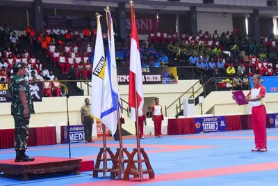 Buka Kejurnas Karate, Panglima TNI Apresiasi Karateka Indonesia