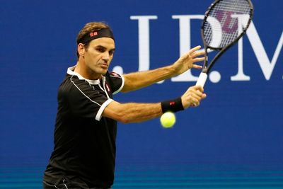 Roger Federer Lakoni Laga Amal Melawan Kei Nishikori