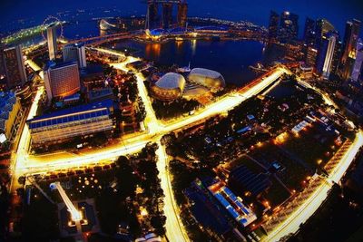 F1 Singapura Tetap Melaju di Bawah Ancaman Asap
