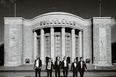 Lagu Rammstein Bikin Warga Budapest Susah Tidur Semalaman