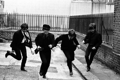 Video Baru Here Comes The Sun Rayakan 50 Tahun Abbey Road