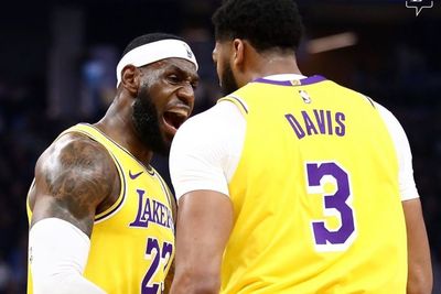 Lebron James: Anthony Davis Itu Monster!