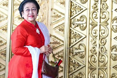 Menunggu Permintaan Maaf Megawati ke Emil Salim