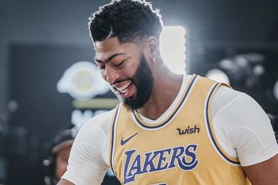 Tim Medis Lakers: Anthony Davis Tak Cedera Serius