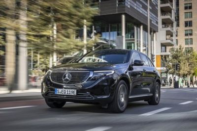 Mobil Listrik Mercedes Benz EQC 400 Resmi Mengaspal di Korea Selatan