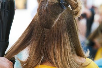Bahan Kimia Pewarna Rambut Berisiko Kanker, Ini Alasannya