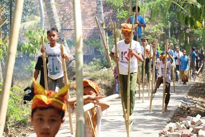 Ini 5 Olahraga Tradisional yang Dipertandingkan Dalam Potradnas