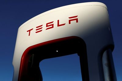 Tesla Recall Ribuan Model Y Gara-Gara Label Kendaraan Hilang
