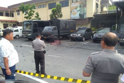 4 Mobil Rusak di Lokasi Bom Polrestabes Medan