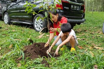 Ini yang Dilakukan Anak Mobil Innova Terhadap Lingkungan