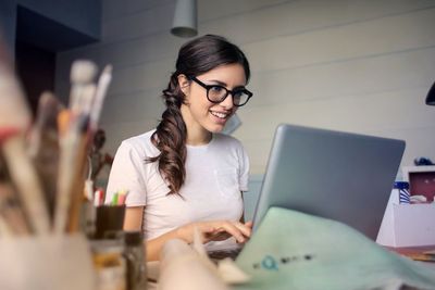 Atasi Mata Minus dengan Lensa Kontak Khusus Orthokeratology
