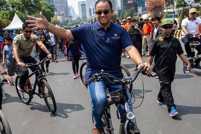 Anies Terbitkan Pergub, Kendaraan Masuk Jalur Sepeda Bakal Ditilang