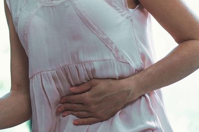 Tidak Haid Tapi Perut Kram? Ini 4 Kemungkinan yang Menyebabkannya