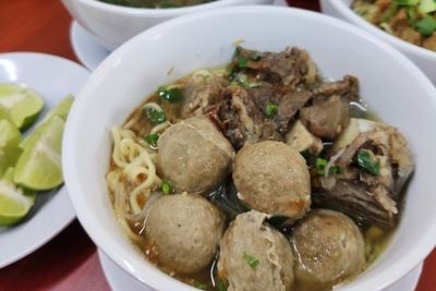 Tips Membuat Bakso yang Enak, Lengkap dengan Hacks Kuahnya, Dijamin Ngiler!