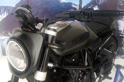 Motor Futuristik Husqvarna Curi Perhatian Pengunjung IIMS Motobike 
