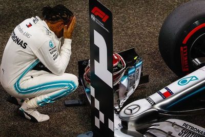 Menang di Abu Dhabi, Lewis Hamilton Samai Rekor Kemenangannya Sendiri