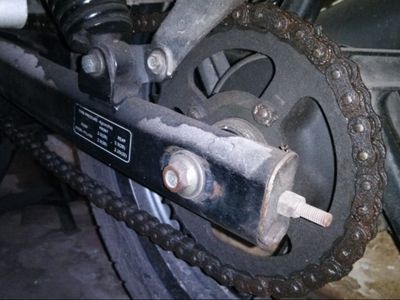 Kenapa Rantai Motor Bunyi Tek-Tek? Ini Penyebab dan Cara Mengatasinya