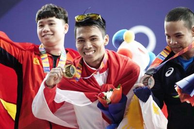 Lifter Indonesia Sukses Dapat Kalungan Emas