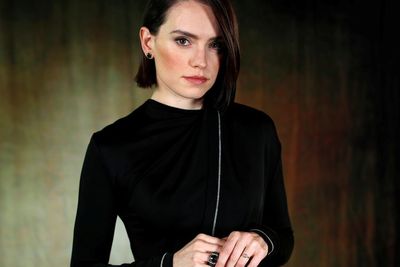 Daisy Ridley Tak Pernah Mau Selfie dengan Fans, Ini Alasannya