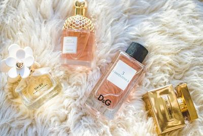3 Tips Memakai Parfum Agar Wanginya Awet Seharian