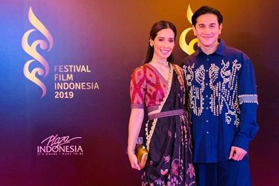 Gaya Busana Para Artis di Festival Film Indonesia 2019