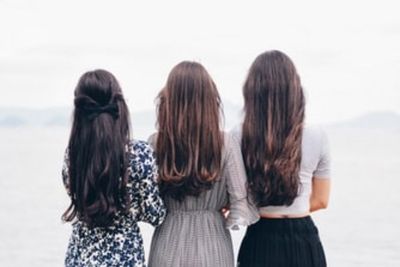 4 Tips Alami Memanjangkan Rambut