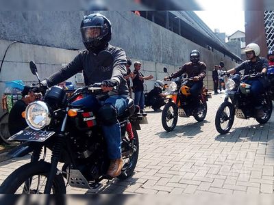 Test Ride Kawasaki W175TR: Enak Lahap Aspal Maupun Tanah Kerikil
