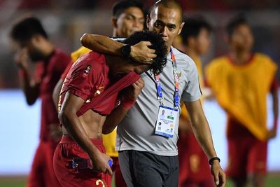 FOTO: Wajah Sedih Timnas U-23 Indonesia Usai Kalah di Final SEA Games