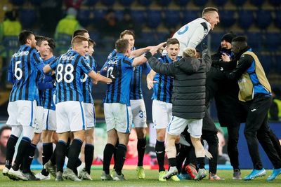 FOTO: Cetak Sejarah, Atalanta Lolos ke 16 Besar Liga Champions