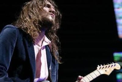 John Frusciante Kembali Ke Pangkuan Red Hot Chili Peppers