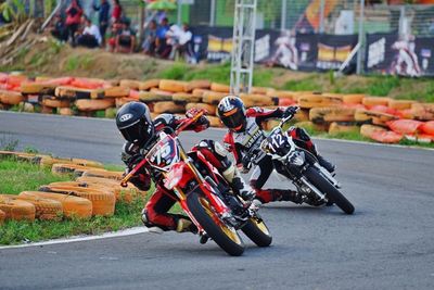 Pembalap Prancis Puji Atmosfer Balap Supermoto di Indonesia