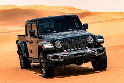 Cuma 300 Unit, Jeep Gladiator Siap Meluncur di Abu Dhabi