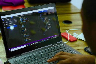 Masyarakat Makin Giat Belajar AI, Ini 10 Kursus Paling Populer di Indonesia