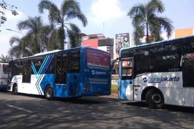 Naik Transjakarta ke Ragunan Gratis saat Libur Natal sampai Tahun Baru