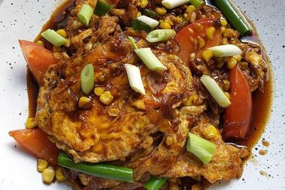 Resep Tanggal Tua, Telur Ceplok Kuah Kecap yang Legit