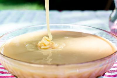Susu Kental Manis Bisa Sebabkan Gigi Anak Rontok