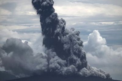 Gunung Anak Krakatau Erupsi, Tinggi Kolom Abu 50 Meter