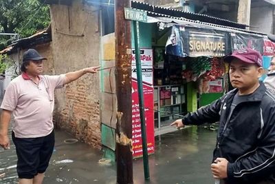 Siswa SMA Tewas Kesetrum di Kawasan Banjir Kemayoran 