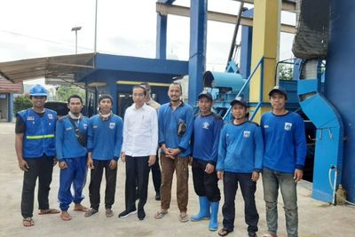 Jokowi Diam-diam Merapat ke Waduk Pluit