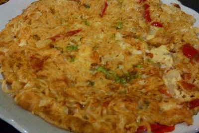 Begini Resep Membuat Pizza Mi Spesial