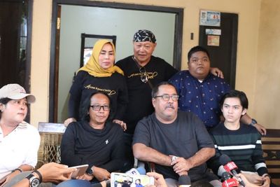 Cerita Rano Karno Evakuasi Aminah Cendrakasih Saat Banjir