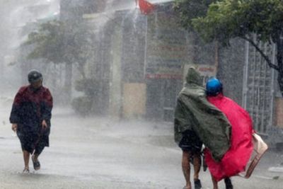 BMKG: Waspada, Hujan Deras dan Pasang Air Laut