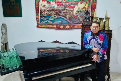 Piano Fadli Zon Kebanjiran, Benarkah Usianya 100 Tahun?