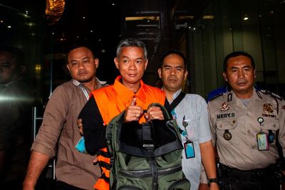 DPR Minta KPU Segera Berhentikan Komisoner Wahyu Setiawan